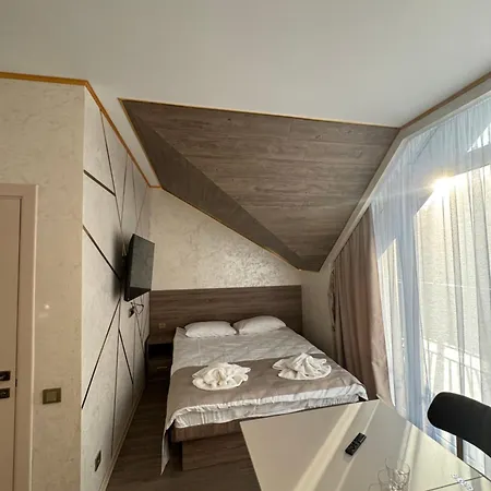 Mishyn-City Hotel Dobrovlyany Exterior photo